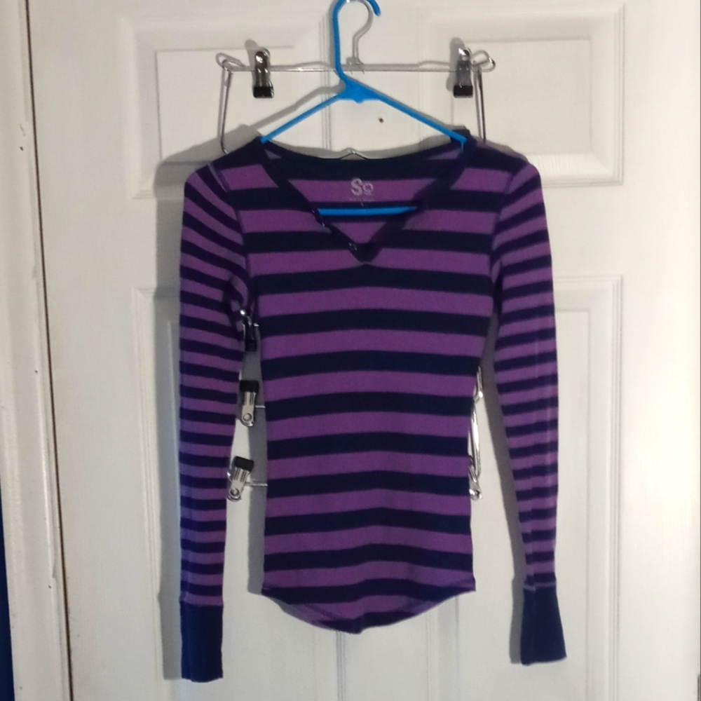 Juniors sz Sm SO purple striped thermal top